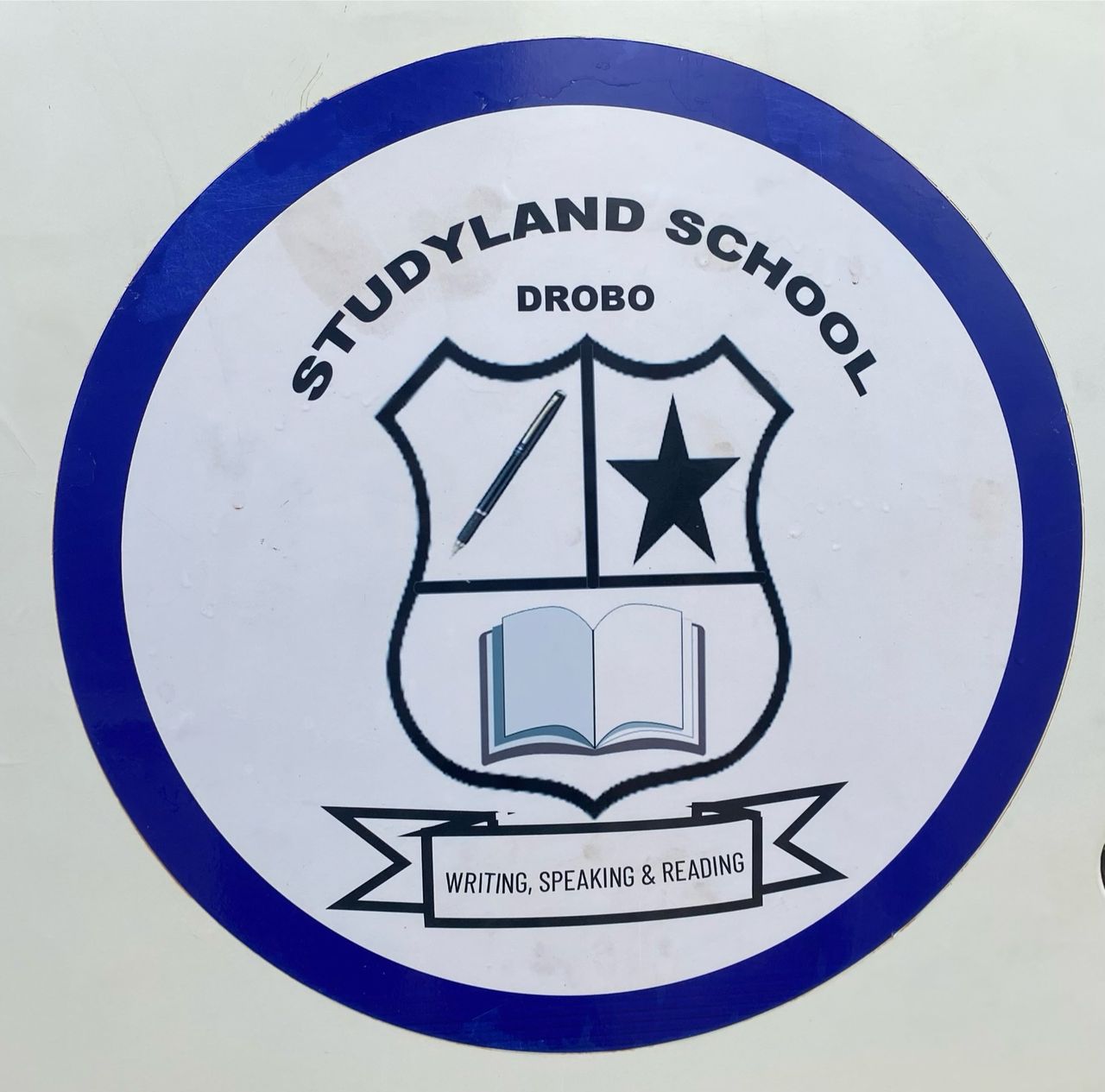 STUDYLAND SCHOOL logo